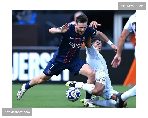 摩纳哥主场大胜巴黎 防守端将对手得分压制至赛季新低